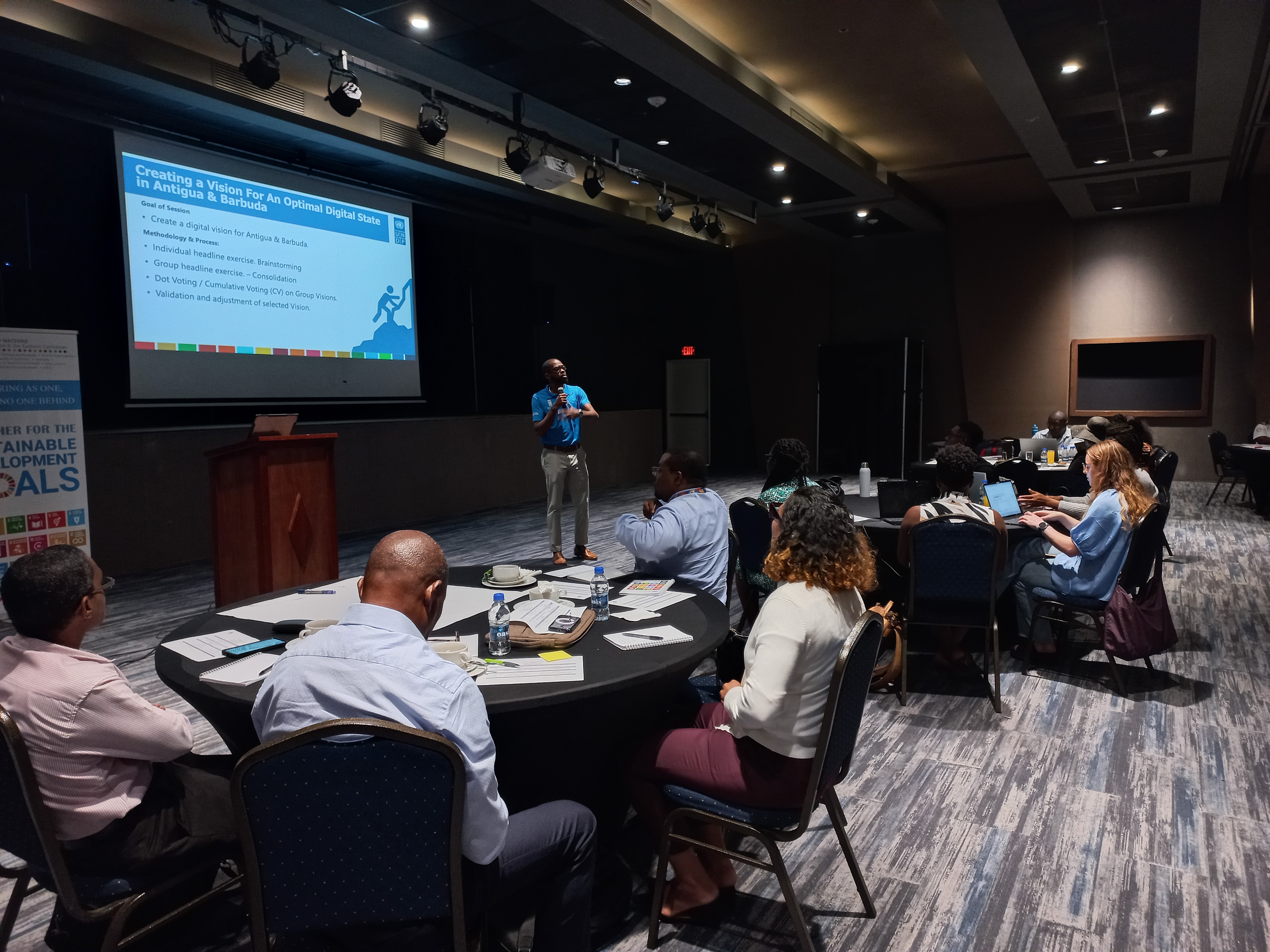 Dr. Shamar Ward -Head of Acceleration, UNDP Office for Barbados and the Eastern Caribbean and session facilitator engages stakeholders.